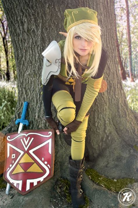 Themes & Characters: Zelda Cosplay - Comics And Memes