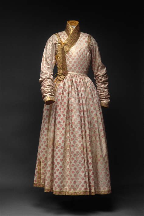 Man's Robe (Jama) with Poppies | The Metropolitan Museum of Art