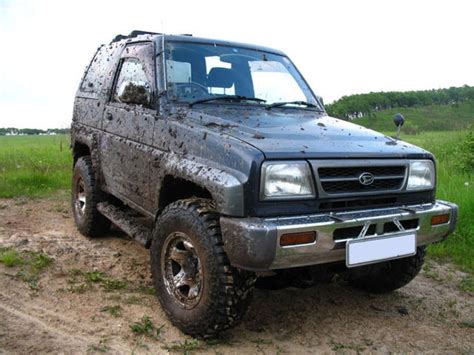 1996 Daihatsu Rocky specs