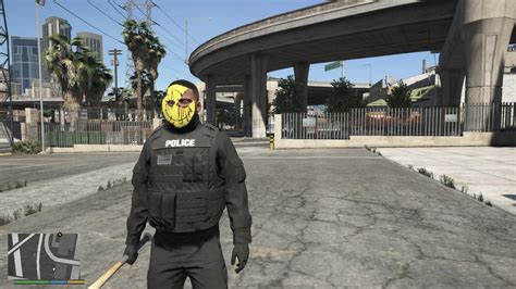 manhunt mask to franklin - GTA5-Mods.com