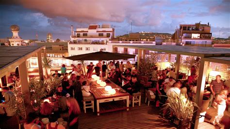 Barcelona's Best Roof Terraces | SUITCASE Magazine | Best rooftop bars, Rooftop bar design ...