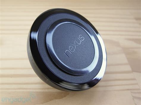 LG Nexus 4 Wireless Charging ออกวางจำหน่ายแล้ว