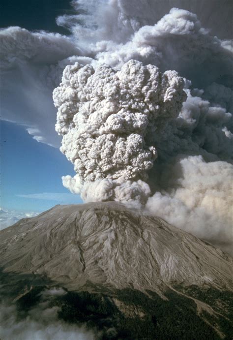 File:MSH80 st helens eruption plume 07-22-80.jpg - Wikimedia Commons