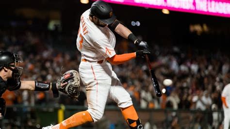 SF Giants: Building an extension for slugger Kris Bryant