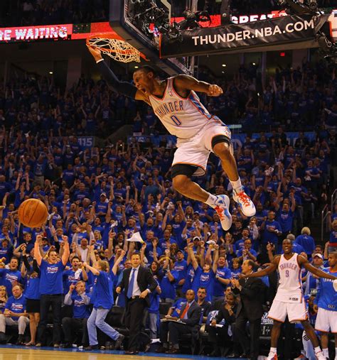 Russell Westbrook Dunk Wallpaper - WallpaperSafari