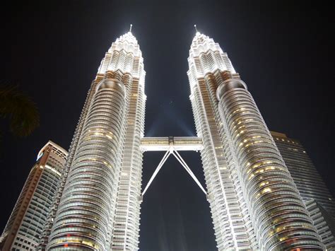 Petronas Twin Towers, Kuala Lumpur - Renegade Travels