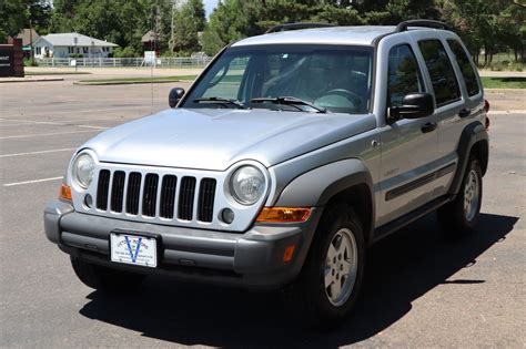 2005 Jeep Liberty Sport | Victory Motors of Colorado