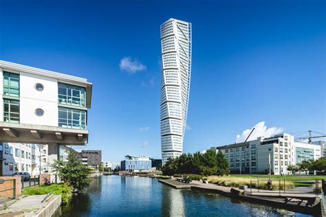 Turning Torso - Malmo - dynamic forms - architectural photography