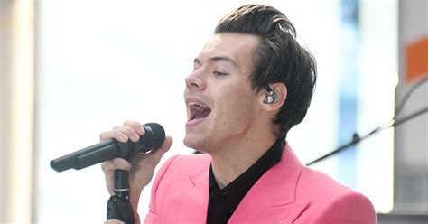 Harry Styles Singing "Sign of the Times" on the Today Show | POPSUGAR ...