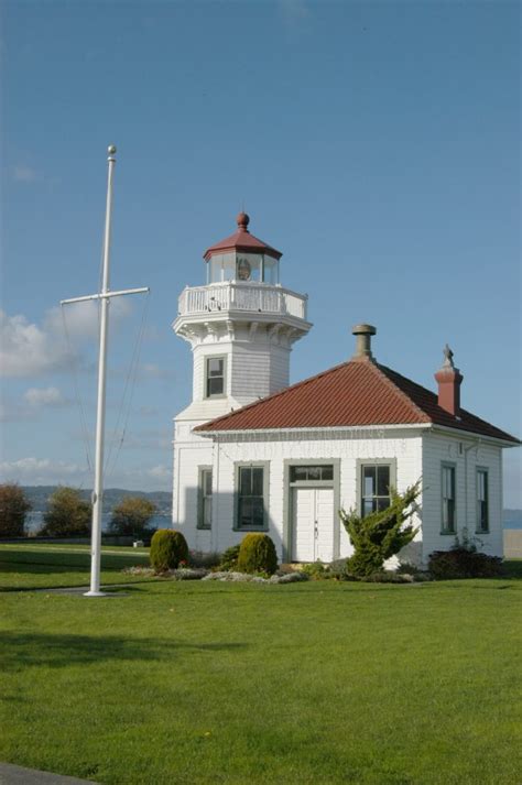 Day trip discoveries: Historic Mukilteo Lighthouse now open for tours ...