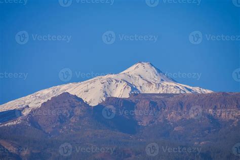 Snowy mountain landscape 21519466 Stock Photo at Vecteezy