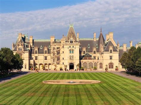 19 Best Castles in America to Feel Like You're in Europe