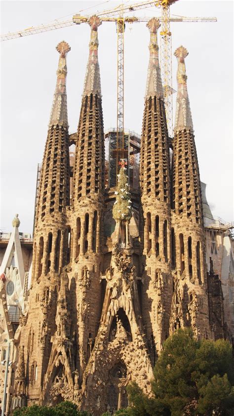 Nativity Facade of Sagrada Familia | Sagrada familia, Antoni gaudi ...