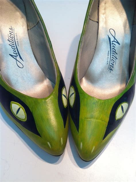 Hand Painted GREEN SNAKE Shoes Pointed Toe 3" high heels by Auditions | Chaussure