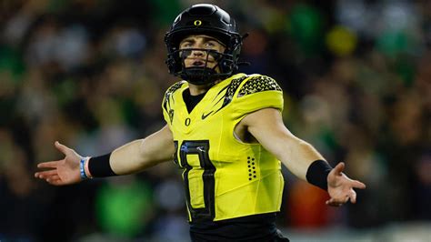 Oregon vs. USC score: Bo Nix explodes as No. 6 Ducks hold off late charge from Trojans in Pac-12 ...