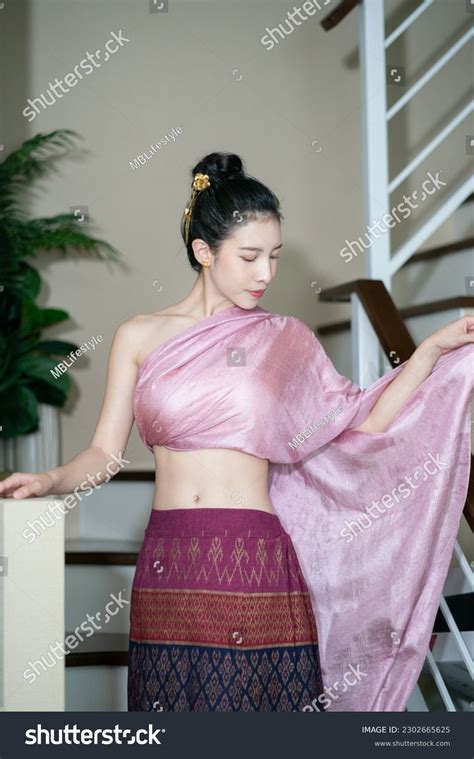 14,540 Thai Silk Dress Images, Stock Photos & Vectors | Shutterstock