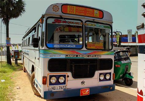 Buses in Sri Lanka : Routes, Fares and Bookings