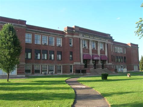 072408 West Junior High School--Warren, Ohio (10) | Aaron Turner | Flickr