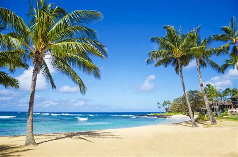 Poipu Beach / Kauai / Hawaii // World Beach Guide