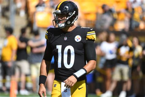 Mitchell Trubisky listed as Pittsburgh Steelers starting QB heading ...