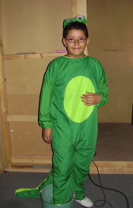 Nuestros Pensamientos: The Famous Lizard Costume