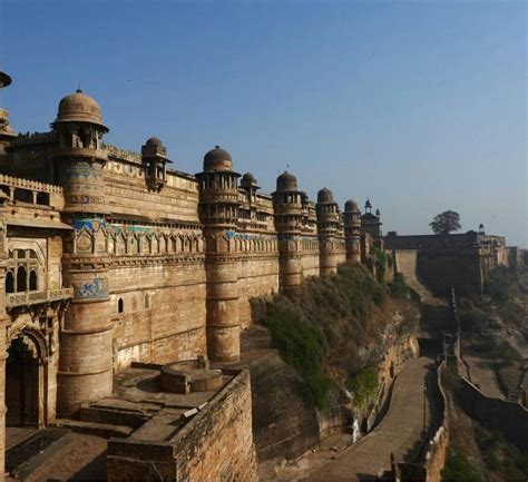 Gwalior Fort, History, Timings, Architecture, Entry Fee, Images