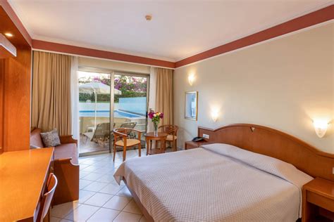 Superior Double Room with Private Pool| | Hydramis Palace