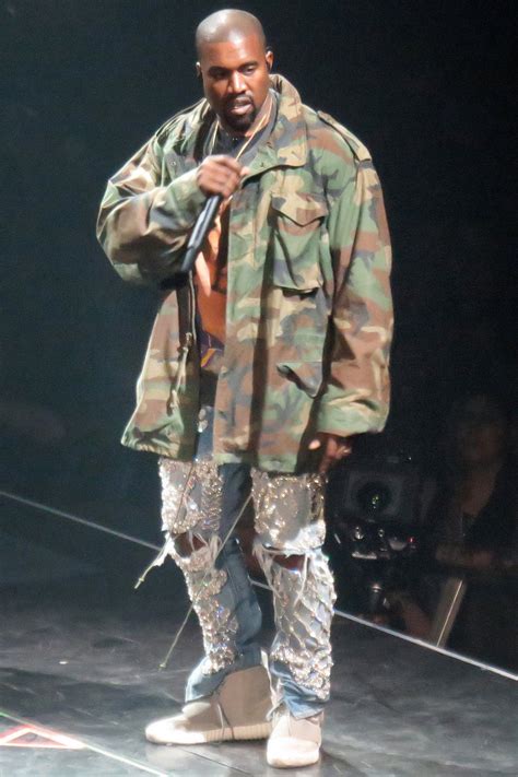 Performing at Drake's 7th Annual OVO Fest in Toronto. Kanye West Outfits, Kanye West Style, Wild ...