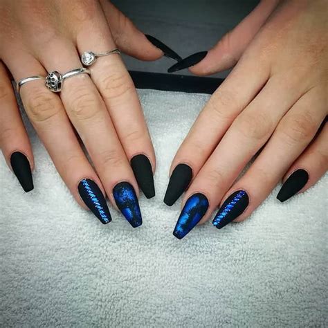 25 Most Delightful Black and Blue Nail Designs – NailDesignCode