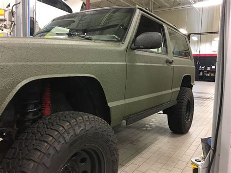 #cheapcherokee #bedliner #xj #bedlinerpaintjob | Bedliner paint job, Jeep xj, Bed liner paint