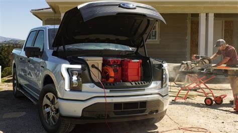 1 Ford Feature Delivers Extreme Practicality in the Lightning EV Truck