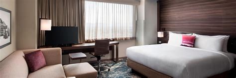 Pet-Friendly Hotel in Downtown Phoenix | Residence Inn