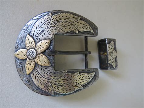 Custom Made Cowboy Belt Buckles | semashow.com