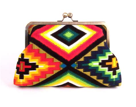 In Your Finery: It's clutch time!