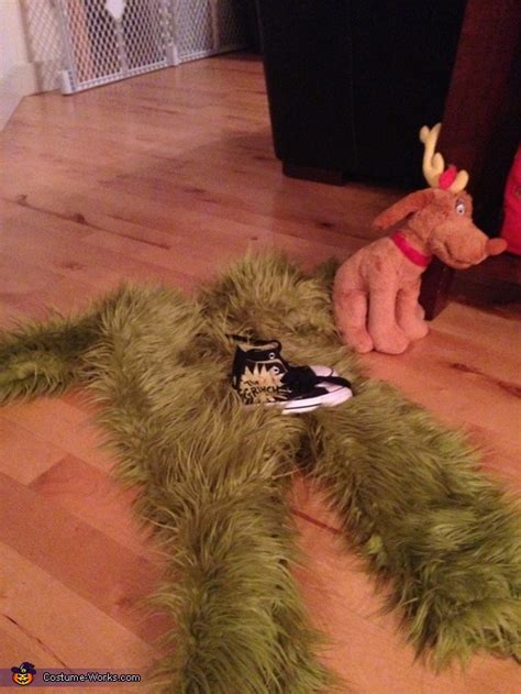 DIY Mr. Grinch Costume - Photo 4/4