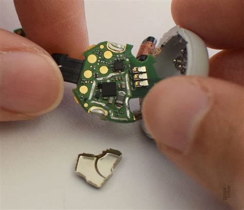 Inside the ‘Here One Wireless Smart Earbuds’ | #teardown @Mindtribe « Adafruit Industries ...