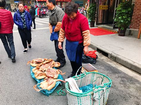 Shanghai Food: What to eat at Shanghai's food street Huanghe road ...