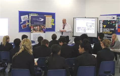 Avon Valley School holds careers convention - CoventryLive