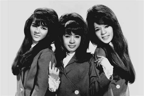 R&B Sunday: The Ronettes - "Be My Baby"