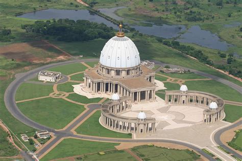 TodoCantoDoMundo: Basílica de Nossa Senhora da Paz de Yamoussoukro, em Costa do Marfim