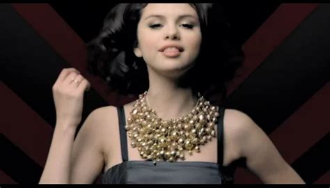 Selena Gomez - Naturally - Screencaps - Selena Gomez Image (19405904) - Fanpop