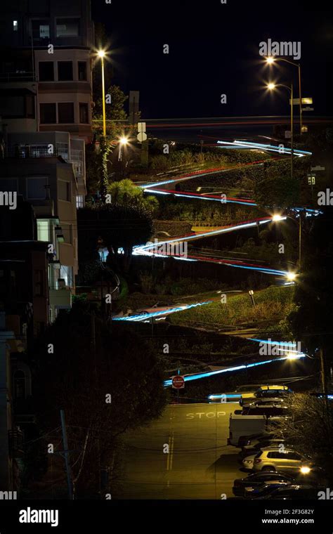 San Francisco's Lombard Street at night Stock Photo - Alamy