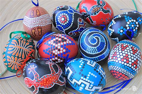 Painted Easter Eggs | colorful crafts