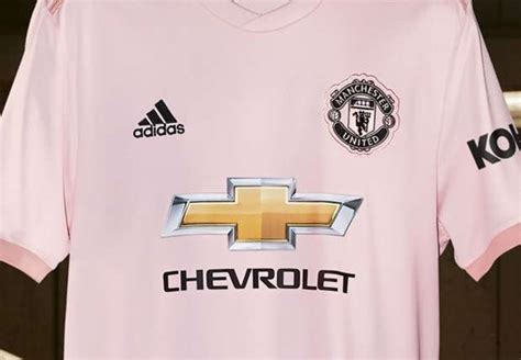 Manchester United pink kit: Red Devils unveil new away strip amid ...