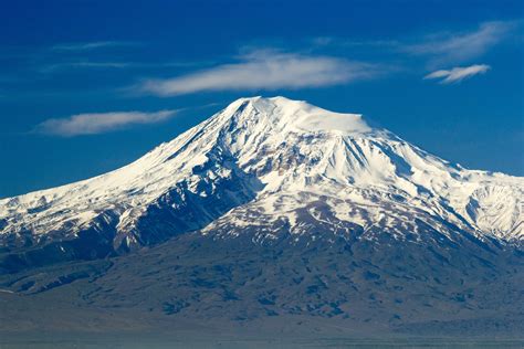 The larger of the two peaks of Mount Ararat (Masis in Armenian) - WELCOME TO THE MESSIANIC ...