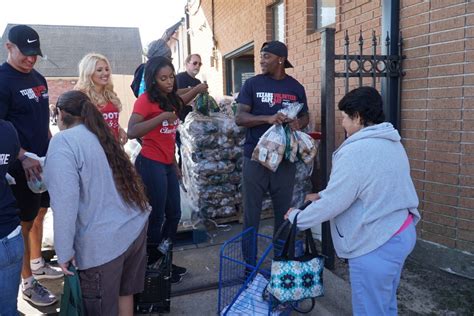 Over 100 Volunteers Helped Catholic Charities On Texans Care Day ...