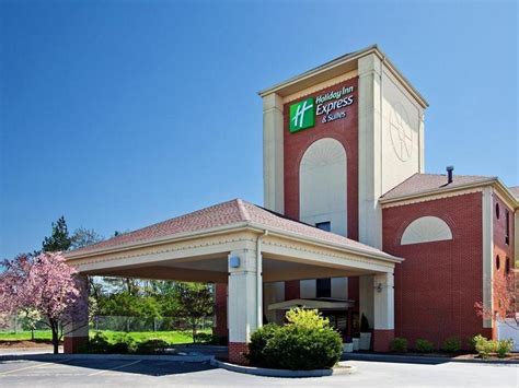 Holiday Inn Express Milford Hotel (Milford (CT)) - Deals, Photos & Reviews