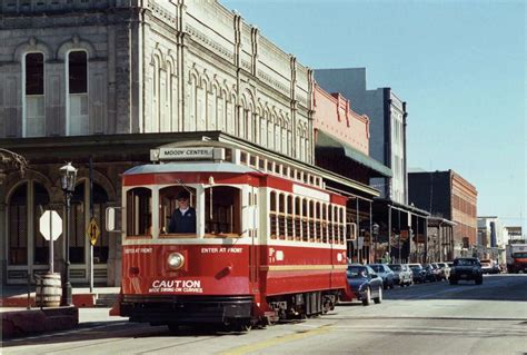 Galveston's historic trolley system to return after 13 years out of service