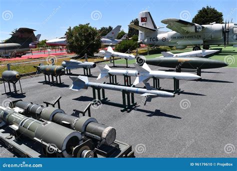 Old aircraft museum editorial image. Image of bomb, airplanet - 96179610