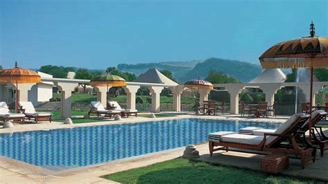 The Oberoi Vanyavilas Wildlife Resort Ranthambore Pool - The Luxe Voyager: Luxury Travel ...